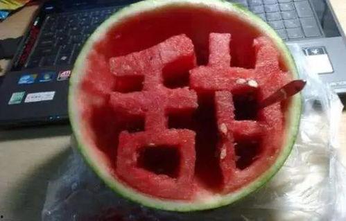 带你吃瓜奇葩变装,带你揭秘“带你吃瓜”背后的变装奇谭